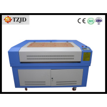 Made-in-China CO2 Laser Cutting Machine